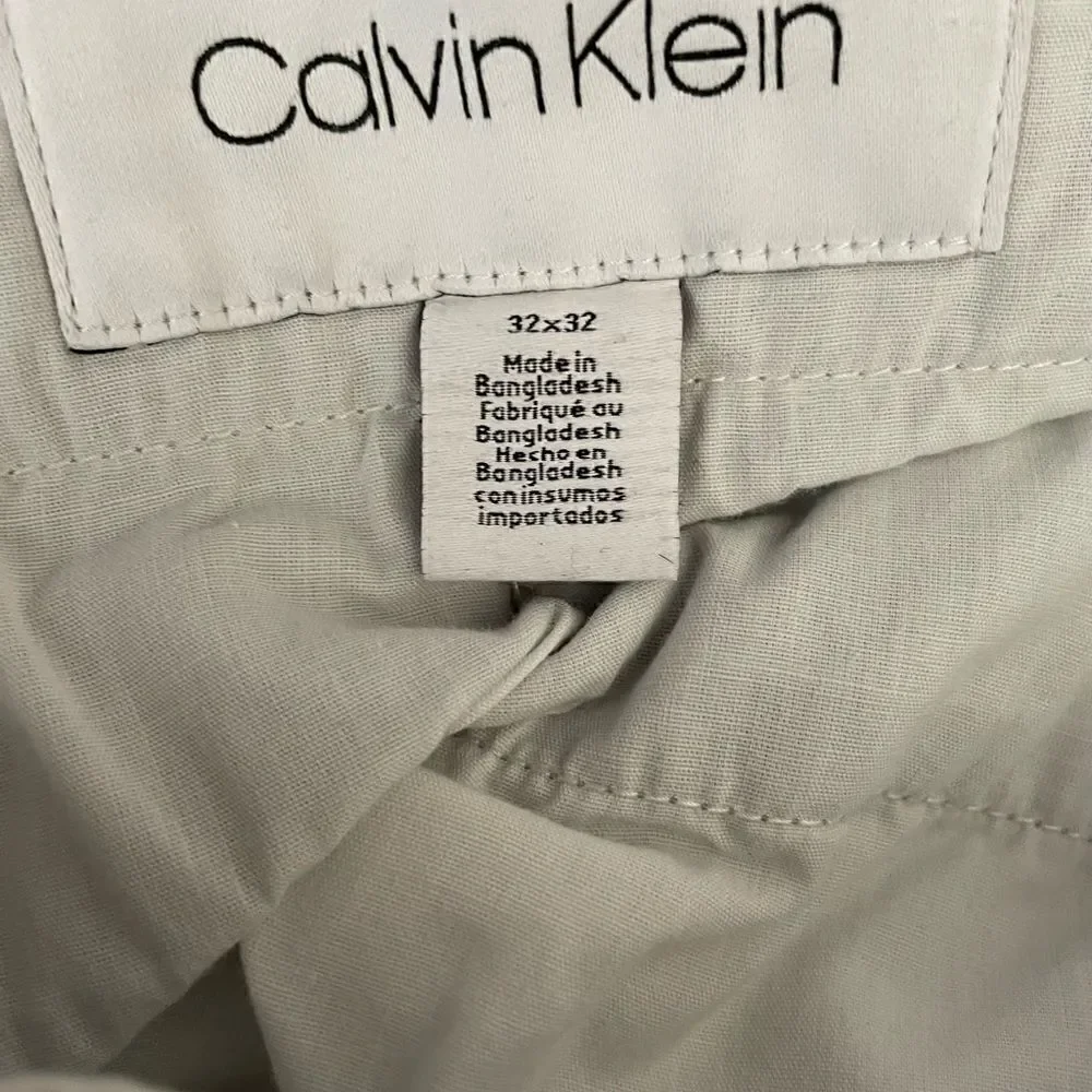 Calvin Klein The Casual Stretch Chino, gray, size 32/32 .